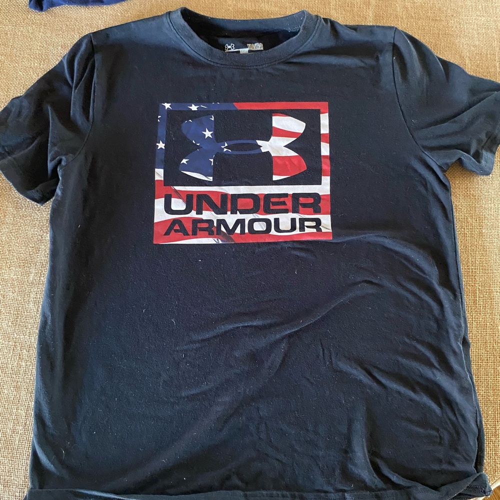 Lot of 4 Boys Large Under Armour Shirts